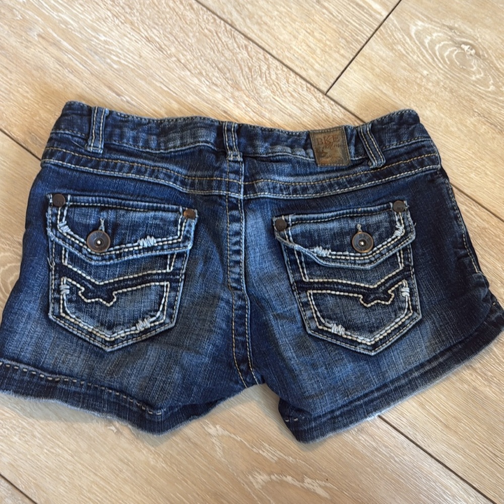 BKE Madison stretch, denim shorts – sexy. Western. Line dancing - Picture 3 of 7